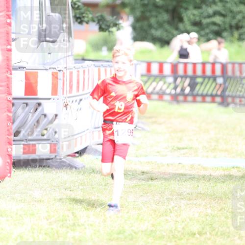 21.06.2026 - 29. Vierlanden-Triathlon Andreas Tolksdorf http://msf.ph/oto/9895215 21.06.2026 15:14:20 Ziel 1295, 1295 meine-sportfotos.de