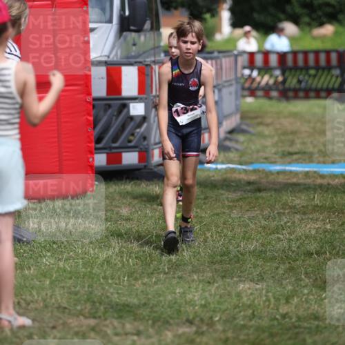 21.06.2026 - 29. Vierlanden-Triathlon Andreas Tolksdorf http://msf.ph/oto/9895250 21.06.2026 15:14:47 Ziel 1266, 1326, 1340, 1266, 1326, 1340 meine-sportfotos.de