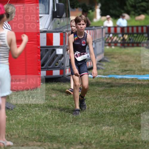 21.06.2026 - 29. Vierlanden-Triathlon Andreas Tolksdorf http://msf.ph/oto/9895254 21.06.2026 15:14:47 Ziel 1266, 1326, 1340, 1266, 1326, 1340 meine-sportfotos.de