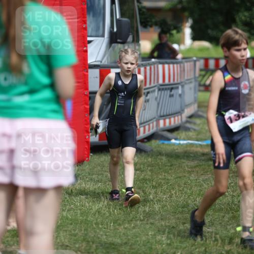 21.06.2026 - 29. Vierlanden-Triathlon Andreas Tolksdorf http://msf.ph/oto/9895264 21.06.2026 15:14:49 Ziel 1266, 1340, 1266, 1340 meine-sportfotos.de