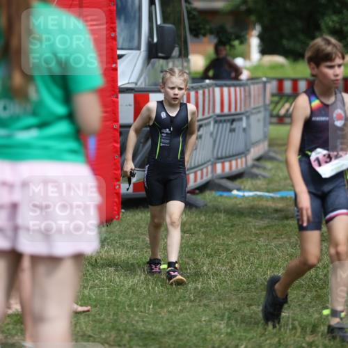21.06.2026 - 29. Vierlanden-Triathlon Andreas Tolksdorf http://msf.ph/oto/9895265 21.06.2026 15:14:50 Ziel 1266, 1340, 1266, 1340 meine-sportfotos.de