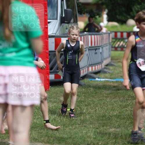 21.06.2026 - 29. Vierlanden-Triathlon Andreas Tolksdorf http://msf.ph/oto/9895269 21.06.2026 15:14:50 Ziel 1266, 1340, 1266, 1340 meine-sportfotos.de