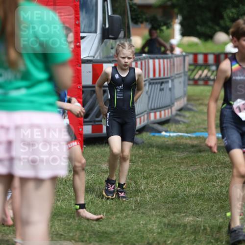 21.06.2026 - 29. Vierlanden-Triathlon Andreas Tolksdorf http://msf.ph/oto/9895270 21.06.2026 15:14:50 Ziel 1266, 1340, 1266, 1340 meine-sportfotos.de