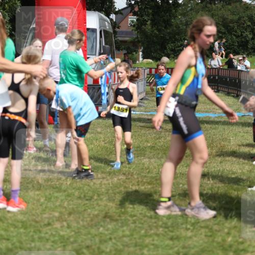 21.06.2026 - 29. Vierlanden-Triathlon Andreas Tolksdorf http://msf.ph/oto/9895338 21.06.2026 15:15:45 Ziel 1274, 1351, 1274, 1351 meine-sportfotos.de