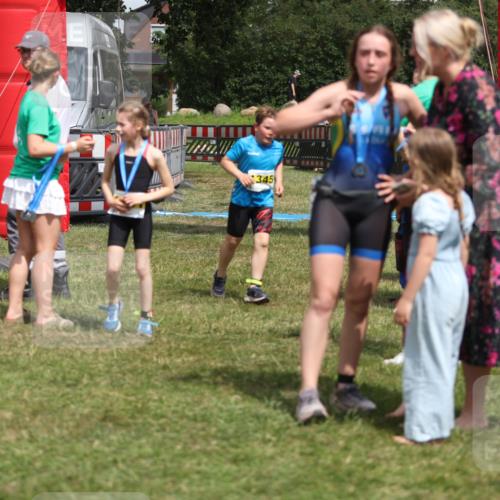 21.06.2026 - 29. Vierlanden-Triathlon Andreas Tolksdorf http://msf.ph/oto/9895347 21.06.2026 15:15:47 Ziel 1274, 1351, 1274, 1351 meine-sportfotos.de