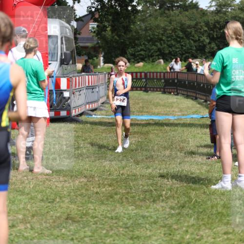 21.06.2026 - 29. Vierlanden-Triathlon Andreas Tolksdorf http://msf.ph/oto/9895365 21.06.2026 15:15:56 Ziel 1274, 1339, 1347, 1274, 1339, 1347 meine-sportfotos.de