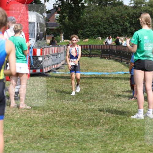 21.06.2026 - 29. Vierlanden-Triathlon Andreas Tolksdorf http://msf.ph/oto/9895366 21.06.2026 15:15:56 Ziel 1274, 1339, 1347, 1274, 1339, 1347 meine-sportfotos.de
