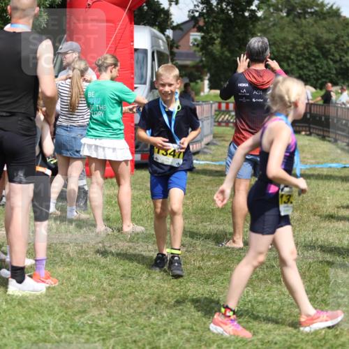 21.06.2026 - 29. Vierlanden-Triathlon Andreas Tolksdorf http://msf.ph/oto/9895369 21.06.2026 15:16:12 Ziel 247, 247 meine-sportfotos.de
