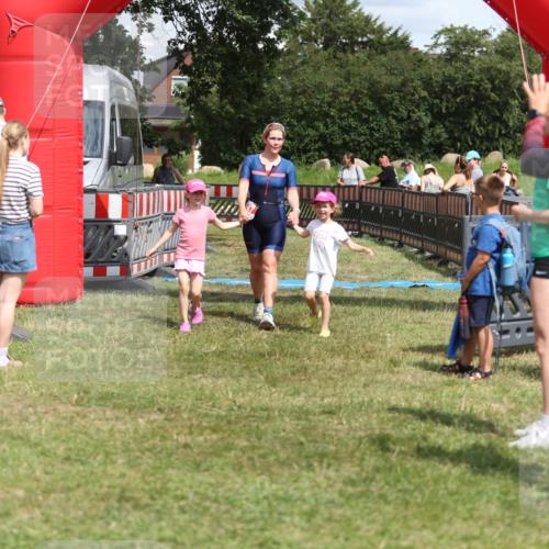 21.06.2026 - 29. Vierlanden-Triathlon Andreas Tolksdorf http://msf.ph/oto/9895379 21.06.2026 15:16:23 Ziel 247, 247 meine-sportfotos.de