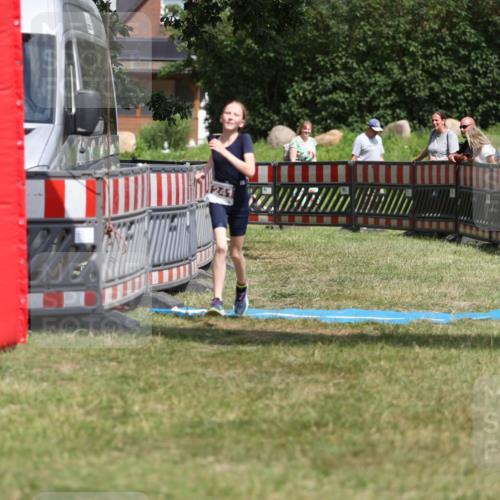 21.06.2026 - 29. Vierlanden-Triathlon Andreas Tolksdorf http://msf.ph/oto/9895408 21.06.2026 15:17:24 Ziel 1241, 1316, 1241, 1316 meine-sportfotos.de