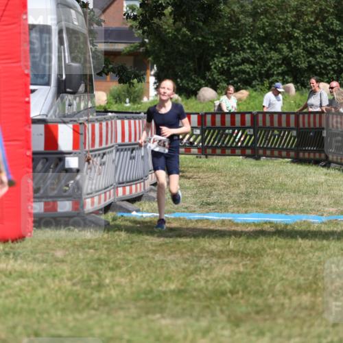 21.06.2026 - 29. Vierlanden-Triathlon Andreas Tolksdorf http://msf.ph/oto/9895411 21.06.2026 15:17:24 Ziel 1241, 1316, 1241, 1316 meine-sportfotos.de