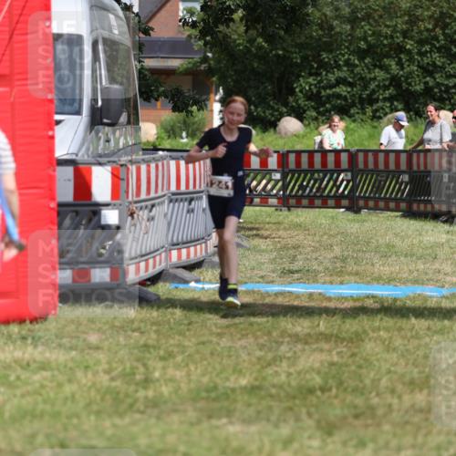 21.06.2026 - 29. Vierlanden-Triathlon Andreas Tolksdorf http://msf.ph/oto/9895415 21.06.2026 15:17:24 Ziel 1241, 1316, 1241, 1316 meine-sportfotos.de