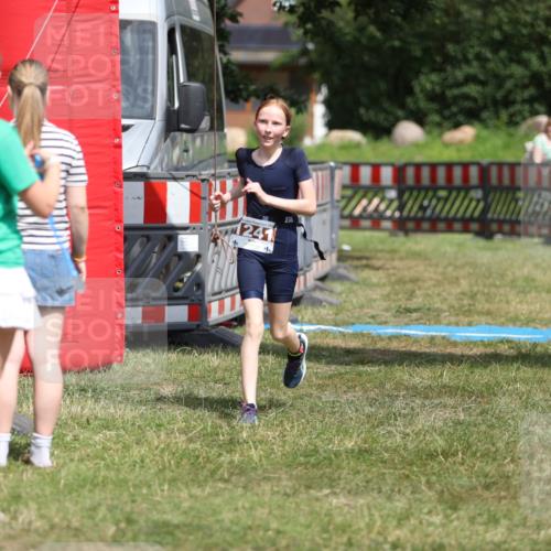 21.06.2026 - 29. Vierlanden-Triathlon Andreas Tolksdorf http://msf.ph/oto/9895418 21.06.2026 15:17:25 Ziel 1241, 1316, 1241, 1316 meine-sportfotos.de