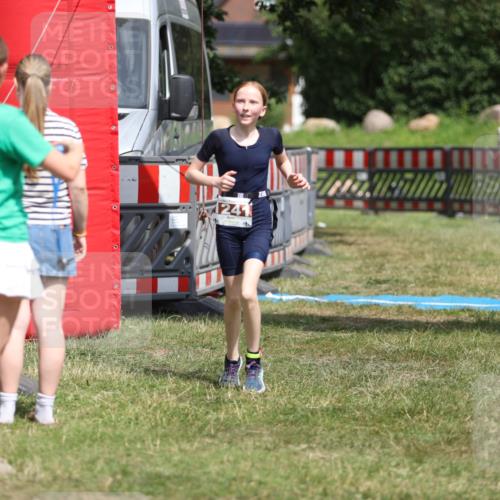 21.06.2026 - 29. Vierlanden-Triathlon Andreas Tolksdorf http://msf.ph/oto/9895422 21.06.2026 15:17:25 Ziel 1241, 1316, 1241, 1316 meine-sportfotos.de