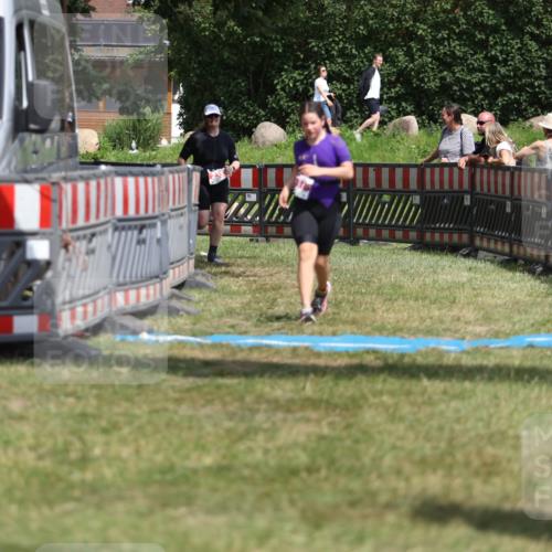 21.06.2026 - 29. Vierlanden-Triathlon Andreas Tolksdorf http://msf.ph/oto/9895424 21.06.2026 15:17:32 Ziel 230, 1316, 230, 1316 meine-sportfotos.de