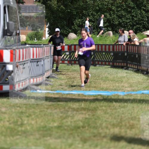 21.06.2026 - 29. Vierlanden-Triathlon Andreas Tolksdorf http://msf.ph/oto/9895425 21.06.2026 15:17:32 Ziel 230, 1316, 230, 1316 meine-sportfotos.de