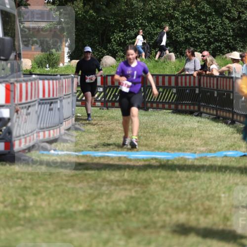 21.06.2026 - 29. Vierlanden-Triathlon Andreas Tolksdorf http://msf.ph/oto/9895430 21.06.2026 15:17:32 Ziel 230, 1316, 230, 1316 meine-sportfotos.de