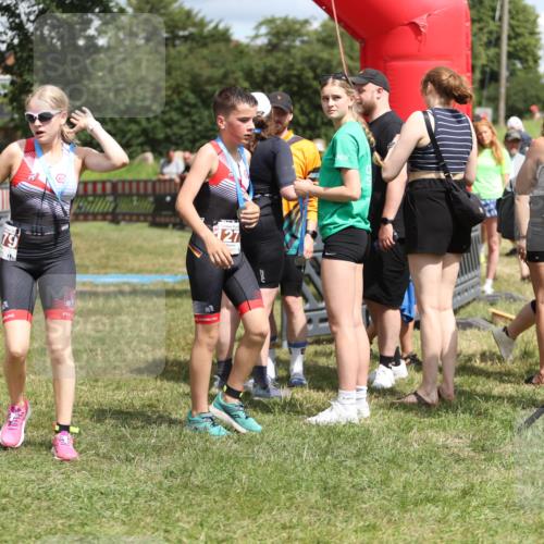 21.06.2026 - 29. Vierlanden-Triathlon Andreas Tolksdorf http://msf.ph/oto/9895486 21.06.2026 15:18:09 Ziel 1243, 1277, 1278, 1243, 1277, 1278 meine-sportfotos.de