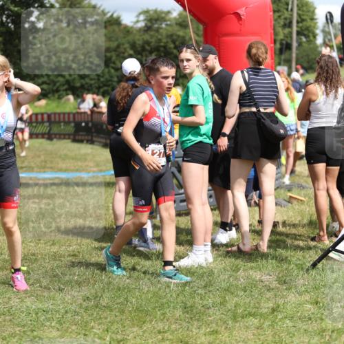 21.06.2026 - 29. Vierlanden-Triathlon Andreas Tolksdorf http://msf.ph/oto/9895492 21.06.2026 15:18:09 Ziel 1243, 1277, 1278, 1243, 1277, 1278 meine-sportfotos.de