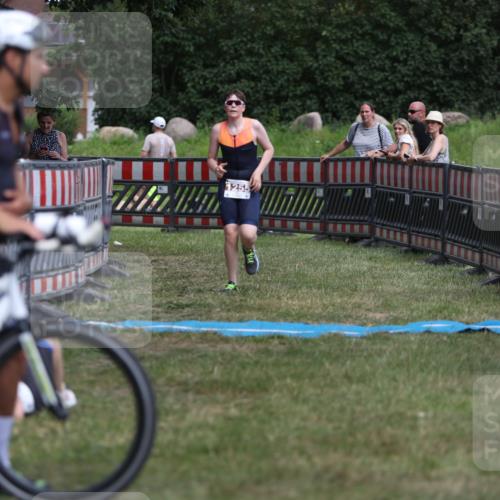 21.06.2026 - 29. Vierlanden-Triathlon Andreas Tolksdorf http://msf.ph/oto/9895564 21.06.2026 15:19:43 Ziel 1255, 1255 meine-sportfotos.de