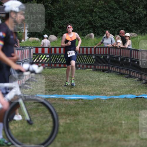 21.06.2026 - 29. Vierlanden-Triathlon Andreas Tolksdorf http://msf.ph/oto/9895566 21.06.2026 15:19:43 Ziel 1255, 1255 meine-sportfotos.de