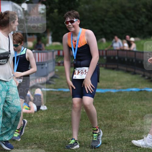 21.06.2026 - 29. Vierlanden-Triathlon Andreas Tolksdorf http://msf.ph/oto/9895576 21.06.2026 15:19:52 Ziel  meine-sportfotos.de