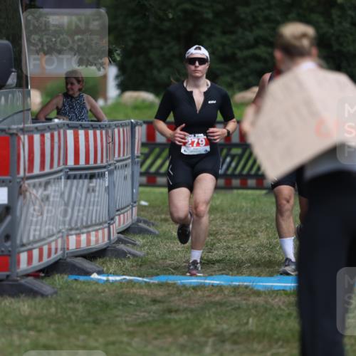 21.06.2026 - 29. Vierlanden-Triathlon Andreas Tolksdorf http://msf.ph/oto/9895596 21.06.2026 15:22:19 Ziel 105, 279, 105, 279 meine-sportfotos.de
