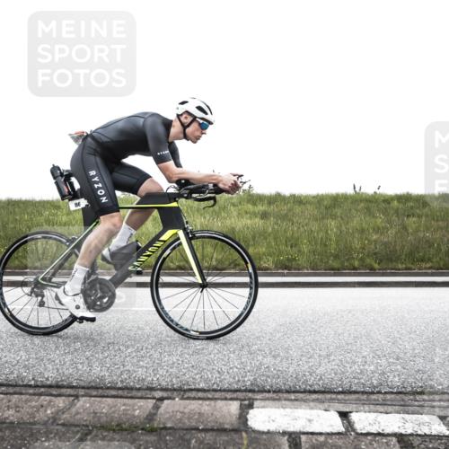 21.06.2026 - 29. Vierlanden-Triathlon H.Heesch http://msf.ph/oto/9895598 21.06.2026 09:36:00 Radfahren 75, 86, 90, 161, 176, 198, 200, 270, 279 meine-sportfotos.de