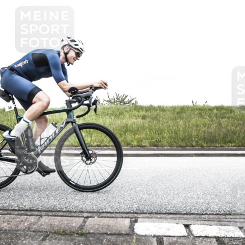 21.06.2026 - 29. Vierlanden-Triathlon H.Heesch http://msf.ph/oto/9895617 21.06.2026 09:44:34 Radfahren 16, 63, 94, 98, 107, 120, 183, 302 meine-sportfotos.de