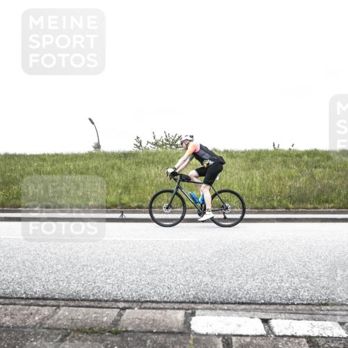 21.06.2026 - 29. Vierlanden-Triathlon H.Heesch http://msf.ph/oto/9895625 21.06.2026 09:47:20 Radfahren 291 meine-sportfotos.de