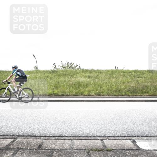 21.06.2026 - 29. Vierlanden-Triathlon H.Heesch http://msf.ph/oto/9895665 21.06.2026 09:53:49 Radfahren 72, 78, 91, 106, 112, 136, 210, 266 meine-sportfotos.de