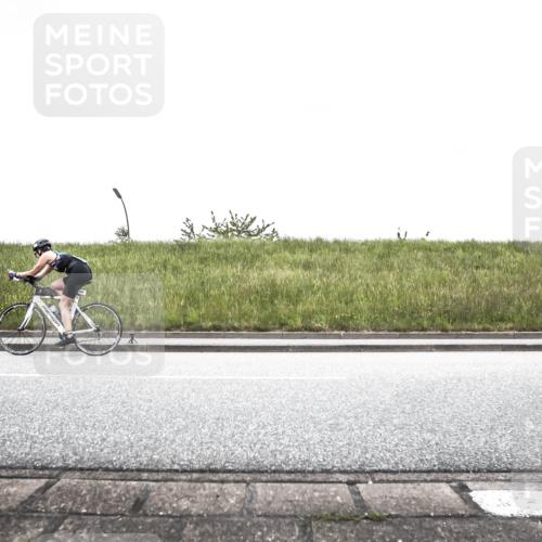 21.06.2026 - 29. Vierlanden-Triathlon H.Heesch http://msf.ph/oto/9895689 21.06.2026 10:01:02 Radfahren 29, 40, 61, 228, 281, 390 meine-sportfotos.de