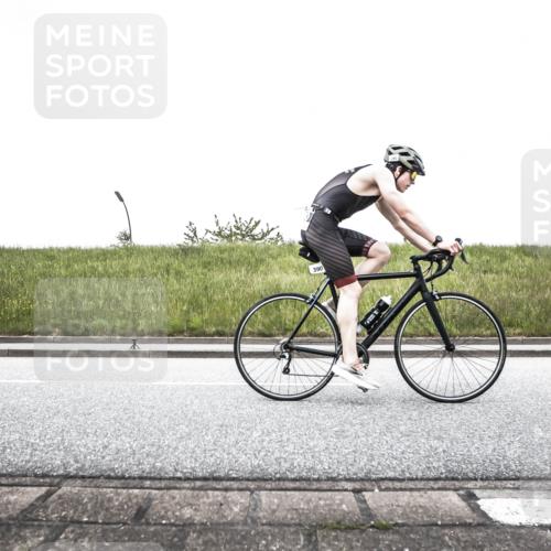 21.06.2026 - 29. Vierlanden-Triathlon H.Heesch http://msf.ph/oto/9895691 21.06.2026 10:01:06 Radfahren 29, 40, 61, 228, 274, 300, 390 meine-sportfotos.de
