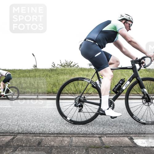 21.06.2026 - 29. Vierlanden-Triathlon H.Heesch http://msf.ph/oto/9895716 21.06.2026 10:07:57 Radfahren 7, 50, 59, 104, 167, 220, 320, 334 meine-sportfotos.de