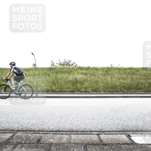 21.06.2026 - 29. Vierlanden-Triathlon H.Heesch http://msf.ph/oto/9895774 21.06.2026 10:20:17 Radfahren 15, 22, 113 meine-sportfotos.de