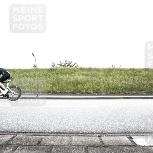 21.06.2026 - 29. Vierlanden-Triathlon H.Heesch http://msf.ph/oto/9895792 21.06.2026 10:21:43 Radfahren 14, 123, 205 meine-sportfotos.de