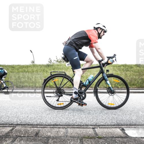 21.06.2026 - 29. Vierlanden-Triathlon H.Heesch http://msf.ph/oto/9895798 21.06.2026 10:22:01 Radfahren 100, 115, 427, 438, 549 meine-sportfotos.de