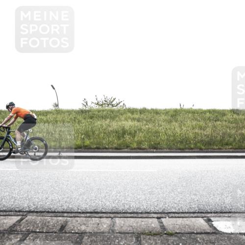 21.06.2026 - 29. Vierlanden-Triathlon H.Heesch http://msf.ph/oto/9895813 21.06.2026 10:46:12 Radfahren 40, 83, 193, 232, 283, 445 meine-sportfotos.de