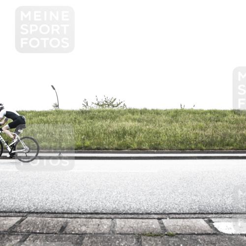 21.06.2026 - 29. Vierlanden-Triathlon H.Heesch http://msf.ph/oto/9895831 21.06.2026 10:47:23 Radfahren 264, 470 meine-sportfotos.de