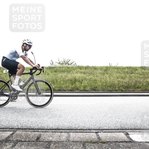 21.06.2026 - 29. Vierlanden-Triathlon H.Heesch http://msf.ph/oto/9895834 21.06.2026 10:47:45 Radfahren 32, 38, 252, 393, 411 meine-sportfotos.de