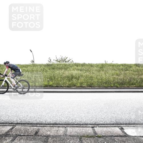 21.06.2026 - 29. Vierlanden-Triathlon H.Heesch http://msf.ph/oto/9895835 21.06.2026 10:47:49 Radfahren 32, 38, 238, 252, 393, 411 meine-sportfotos.de