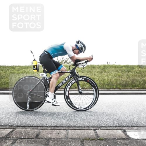 21.06.2026 - 29. Vierlanden-Triathlon H.Heesch http://msf.ph/oto/9895839 21.06.2026 10:48:04 Radfahren 181 meine-sportfotos.de
