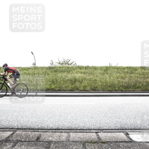 21.06.2026 - 29. Vierlanden-Triathlon H.Heesch http://msf.ph/oto/9895850 21.06.2026 10:48:50 Radfahren 49, 171, 179 meine-sportfotos.de