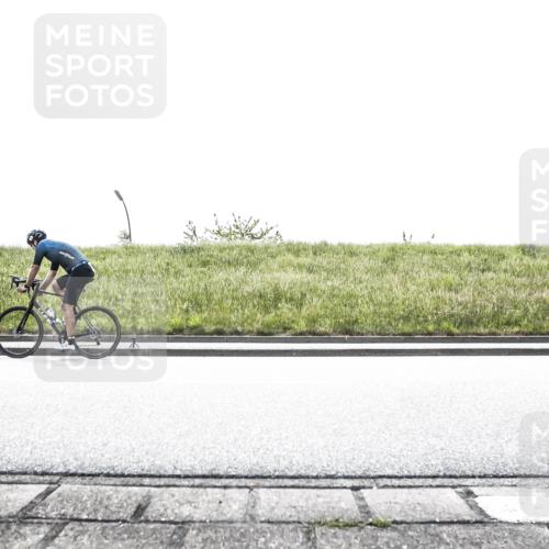 21.06.2026 - 29. Vierlanden-Triathlon H.Heesch http://msf.ph/oto/9895858 21.06.2026 10:49:32 Radfahren 146, 151, 241, 289 meine-sportfotos.de