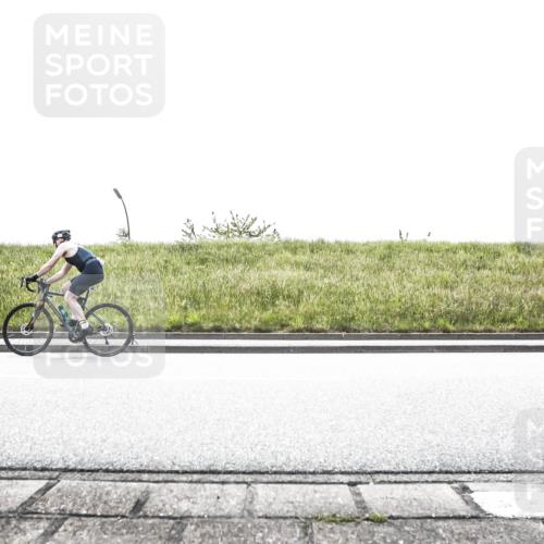 21.06.2026 - 29. Vierlanden-Triathlon H.Heesch http://msf.ph/oto/9895863 21.06.2026 10:49:46 Radfahren 140, 180, 184, 277, 330, 1356 meine-sportfotos.de