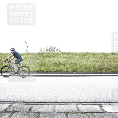 21.06.2026 - 29. Vierlanden-Triathlon H.Heesch http://msf.ph/oto/9895866 21.06.2026 10:49:56 Radfahren 69, 76, 77, 107, 148, 184 meine-sportfotos.de