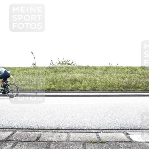 21.06.2026 - 29. Vierlanden-Triathlon H.Heesch http://msf.ph/oto/9895868 21.06.2026 10:50:01 Radfahren 39, 69, 77, 107, 148 meine-sportfotos.de