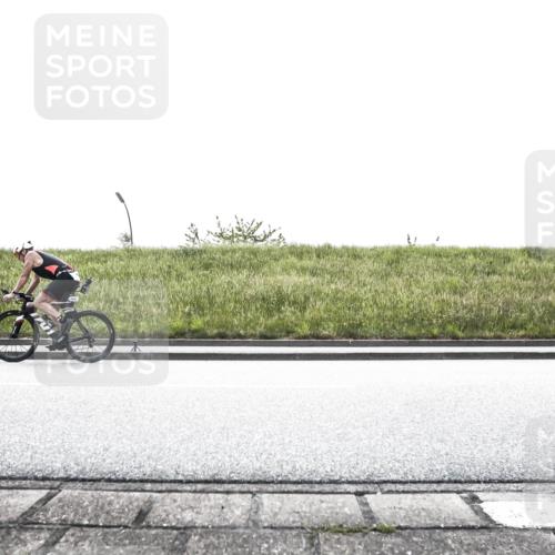 21.06.2026 - 29. Vierlanden-Triathlon H.Heesch http://msf.ph/oto/9895874 21.06.2026 10:50:40 Radfahren 211, 1353 meine-sportfotos.de