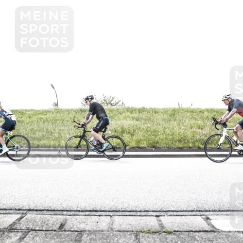 21.06.2026 - 29. Vierlanden-Triathlon H.Heesch http://msf.ph/oto/9895904 21.06.2026 10:51:50 Radfahren 18, 75, 105, 164, 240, 279, 288, 455, 622 meine-sportfotos.de