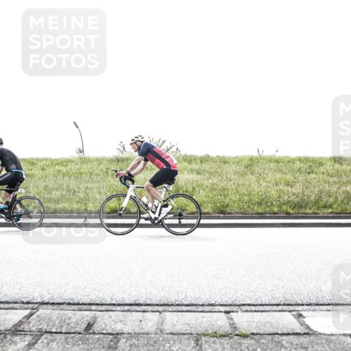 21.06.2026 - 29. Vierlanden-Triathlon H.Heesch http://msf.ph/oto/9895905 21.06.2026 10:51:51 Radfahren 18, 75, 105, 240, 279, 288, 455 meine-sportfotos.de